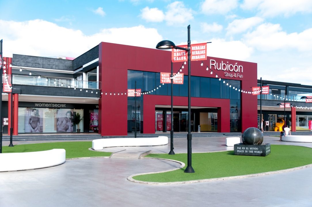 Centro Comercial Rubicón, Playa Blanca.