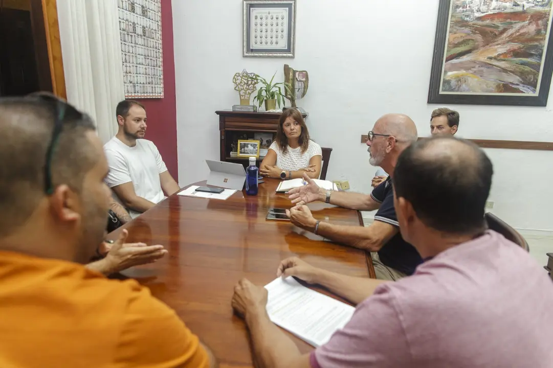 Reunión de Teguise con los taxistas.