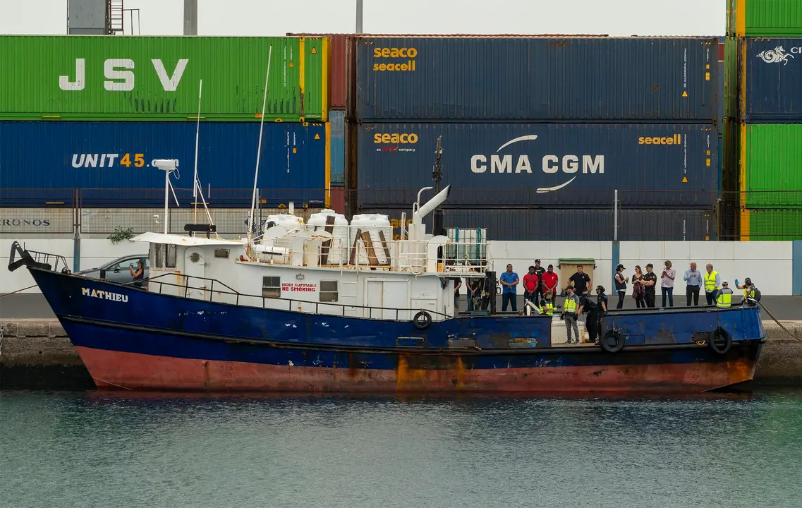 Pesquero intervenido en el Atlántico, en aguas cercanas a Cabo Verde, con un alijo de una tonelada de coca.