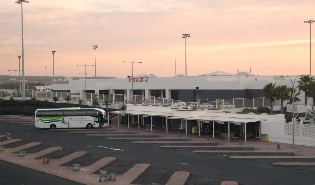 Aparcamiento del Aeropuerto de Lanzarote.