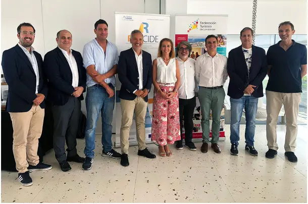 Foto de familia del evento de Asolan.