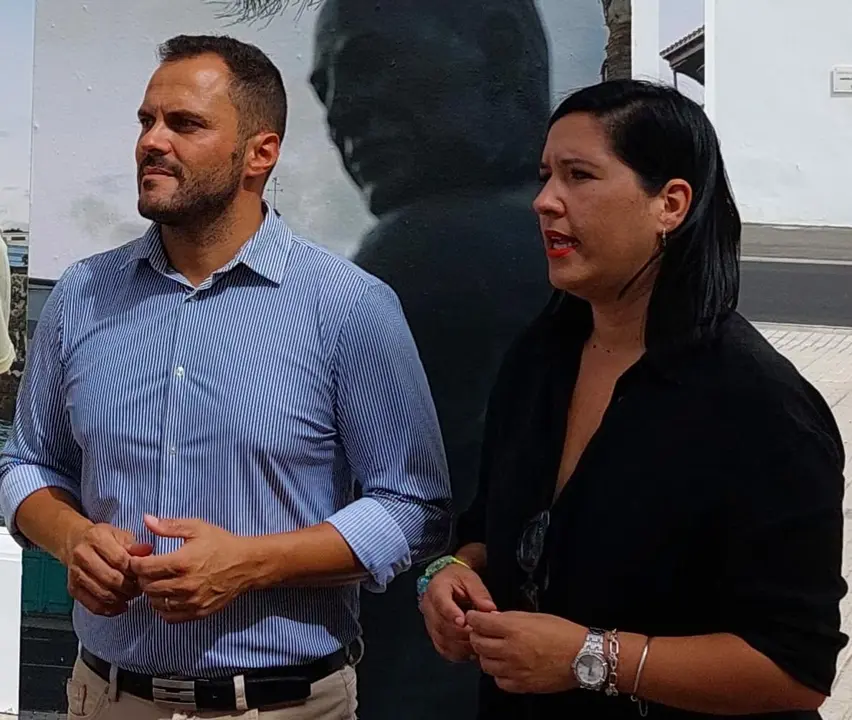 Yonathan de León y Abigail González.