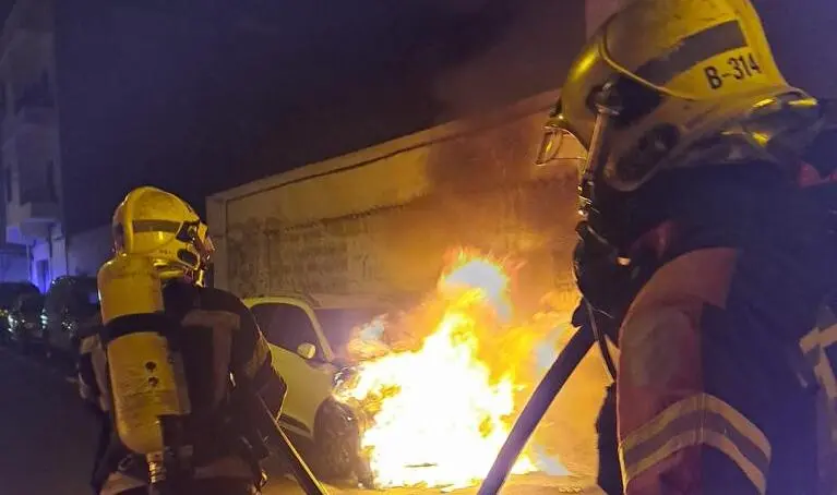 Bomberos en acción.