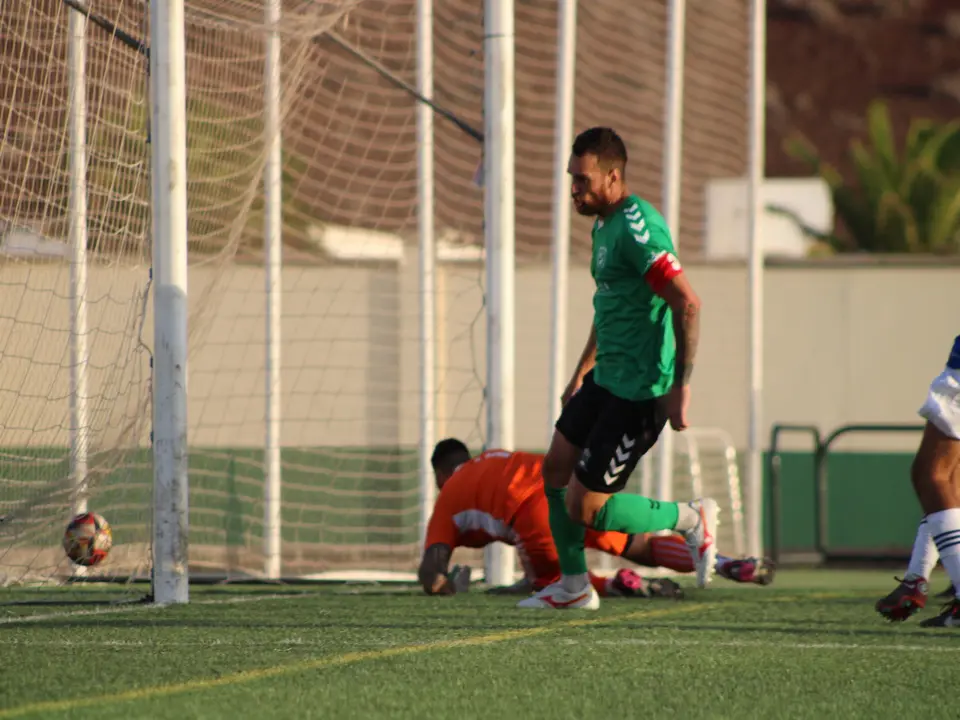 Jugada del partido disputado por el CD Unión Sur Yaiza.