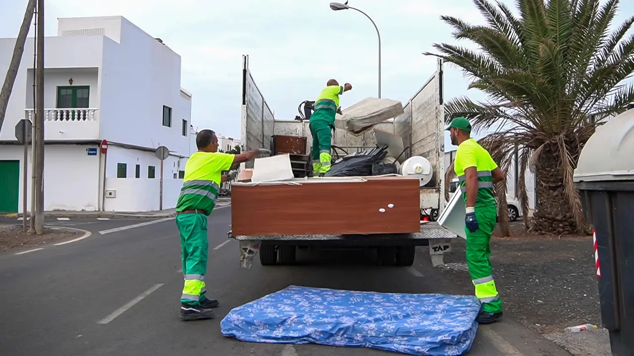 Servicio de recogida de enseres en Arrecife.