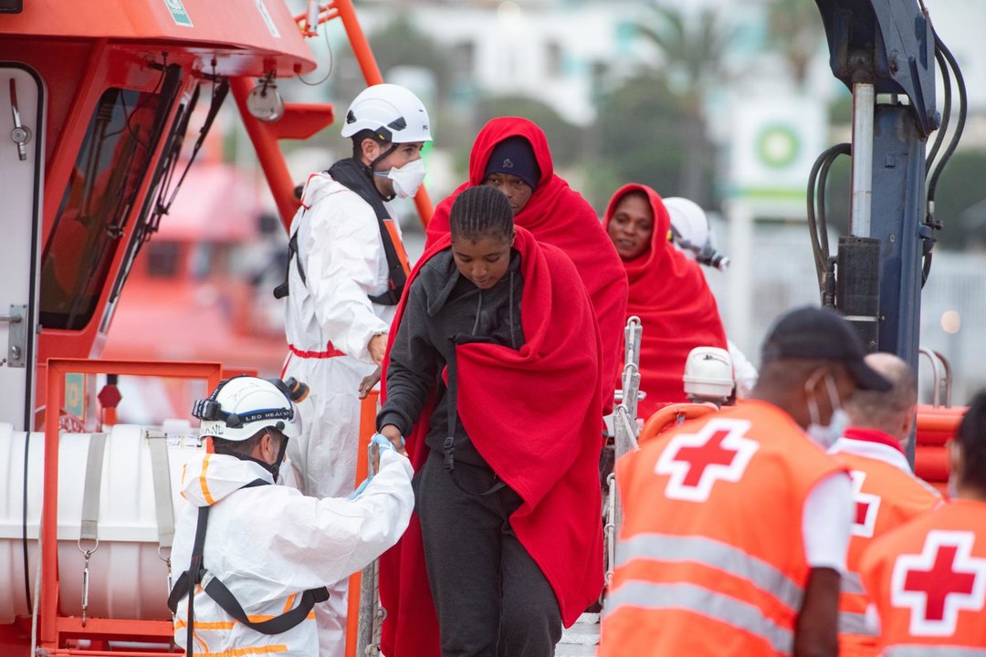 Rescate de personas migrantes. Foto EFE, Carlos De Saá.