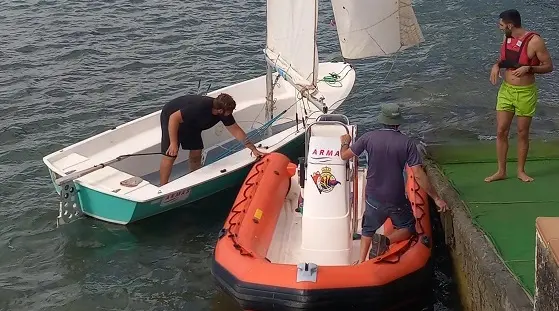 Vela adaptada del Aula Enclave en el Náutico de Arrecife.