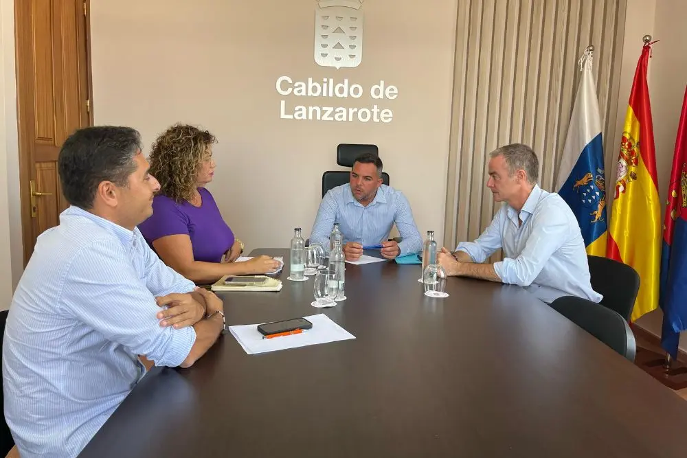 Reunión sobre el aparcamiento del hospital