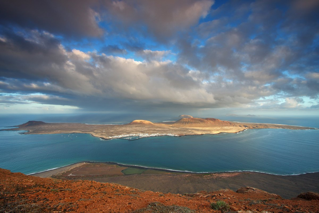 Nubes sobre La Graciosa.