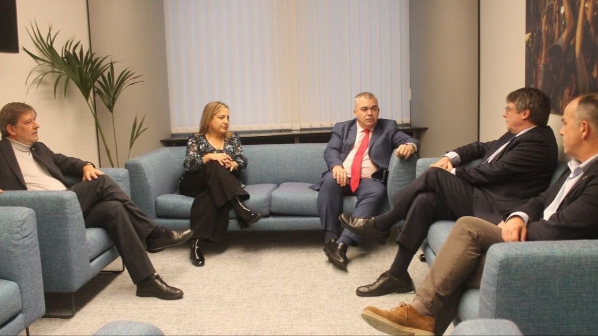 Reunión entre Santos Cerdán y Puigdemont en Bruselas.