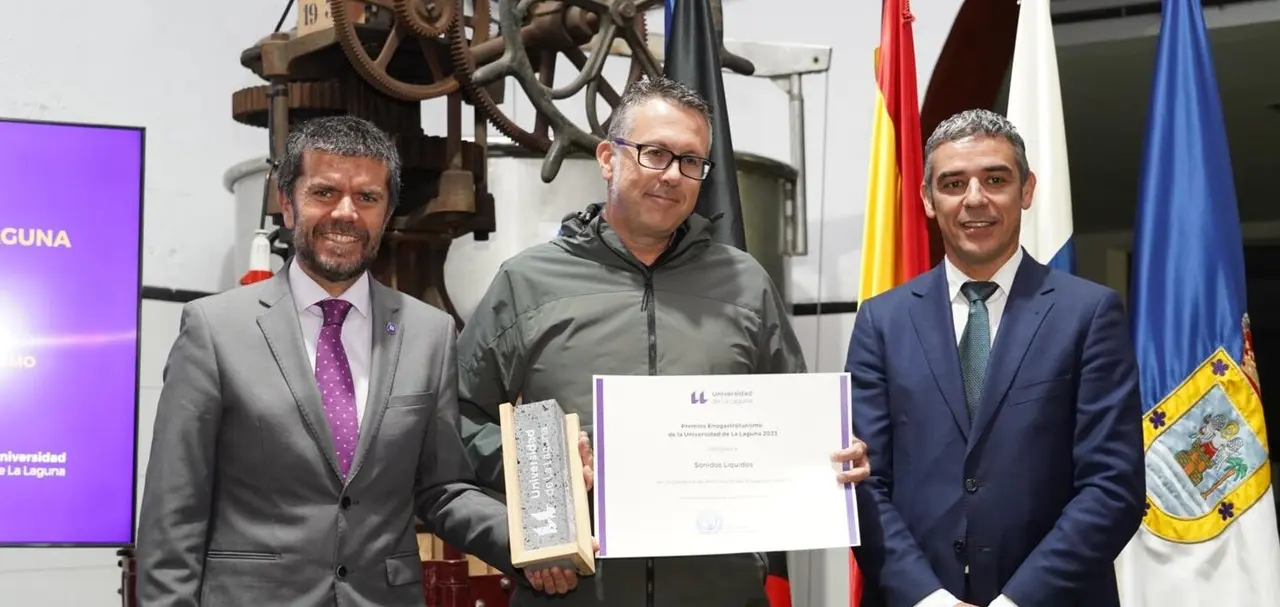 Entrega del Premio Enogastroturismo a la Promoción.