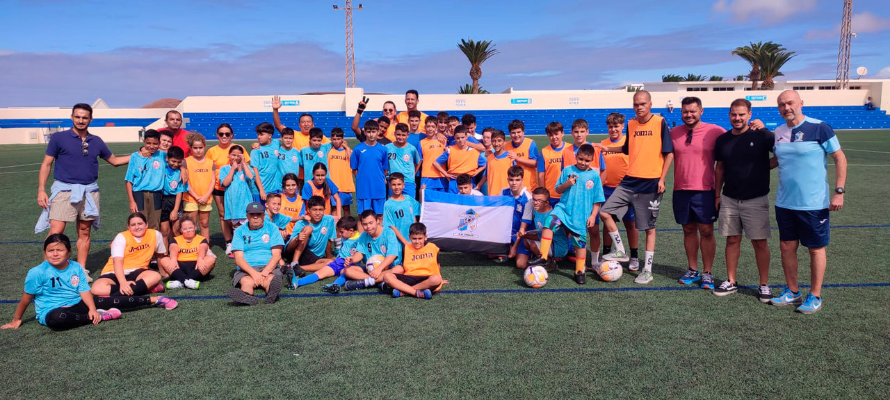 Fútbol inclusivo con la Asociación Social Creciendo.