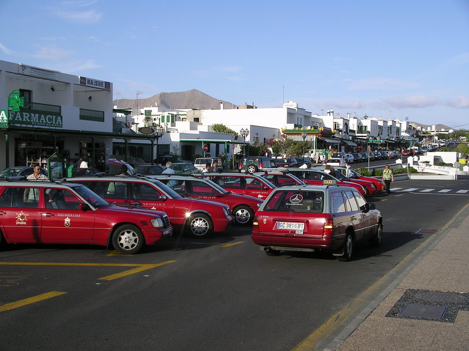 Taxis de Playa Blanca. Imagen de archivo.
