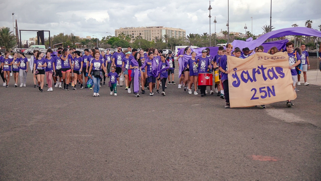 Carrerra por la erradición de la violencia contra la mujer en Arrecife.