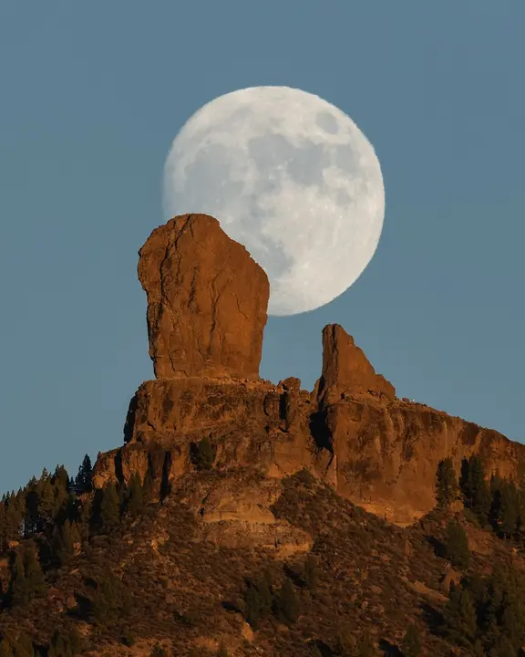 El Roque Nublo fotografiado por Juan Méndez.