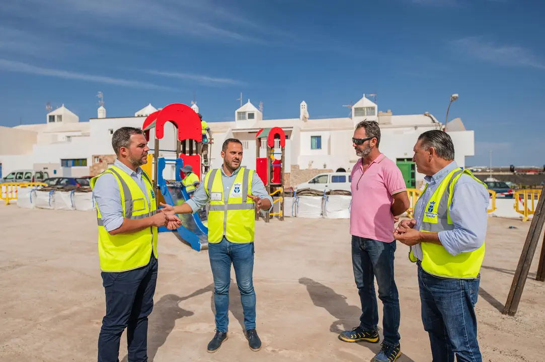 Arrecife inicia las obras para la renovación total de todos los parques infantiles.