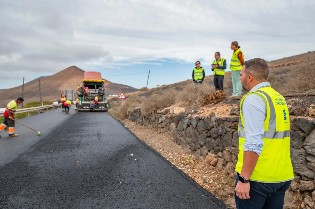 Reasfaltado de la carretera LZ-501.