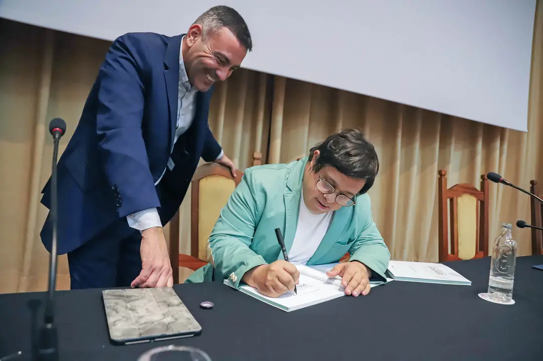 Presentación del libro de Braulio betancort.