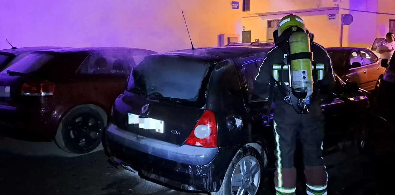 Incendio de un coche de Argana Alta.