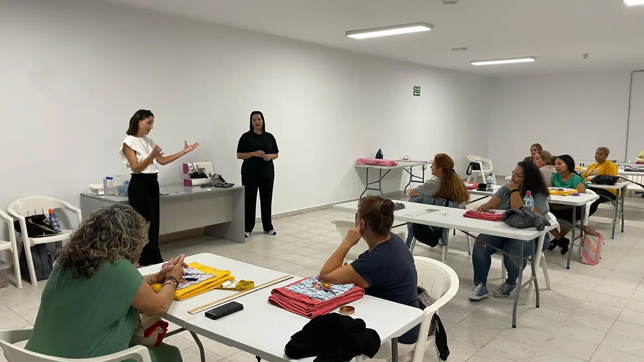 Taller de Navidad en los barrios de Arrecife.