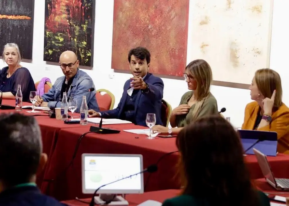 Marcos Bergaz junto al grupo municipal PSOE Teguise.