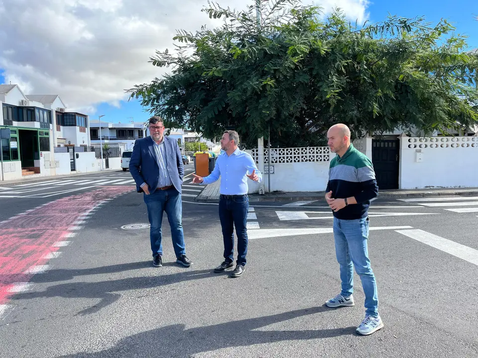 Jacobo Medina , junto a Isidro Pérez y Raúl de León.