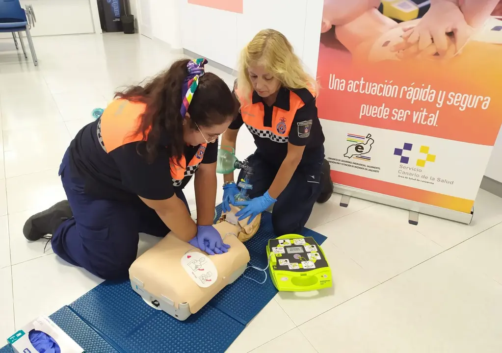 Taller de RCP personal de Protección Civil.