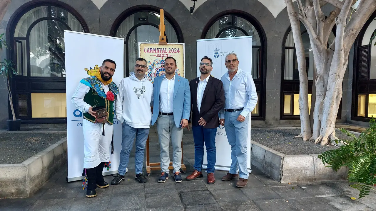 Presentación cartel Carnaval y pregonero.