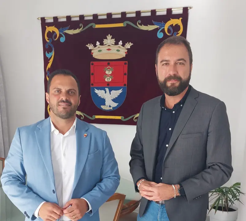 Reunión para crear zona Franca en Arrecife. El alcalde de Arrecife y el delegado para Canarias de las Zonas Francas.
