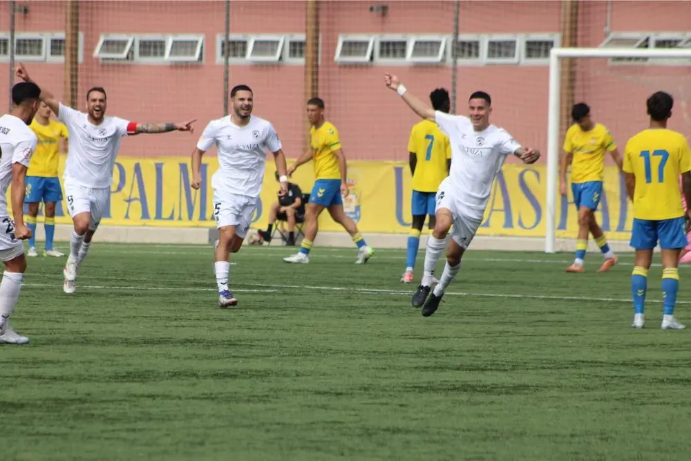 Partido entre el Yaiza y Las Palmas Atlético