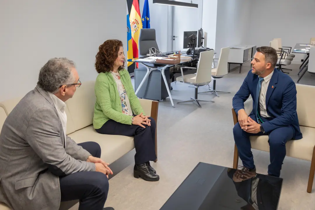 Reunión del vicepresidente con la consejera de Hacienda.