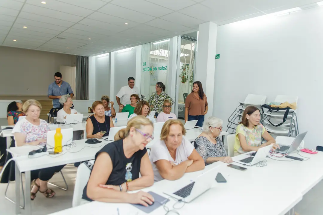 Actividad Mayores Centro Cívico Fragata.