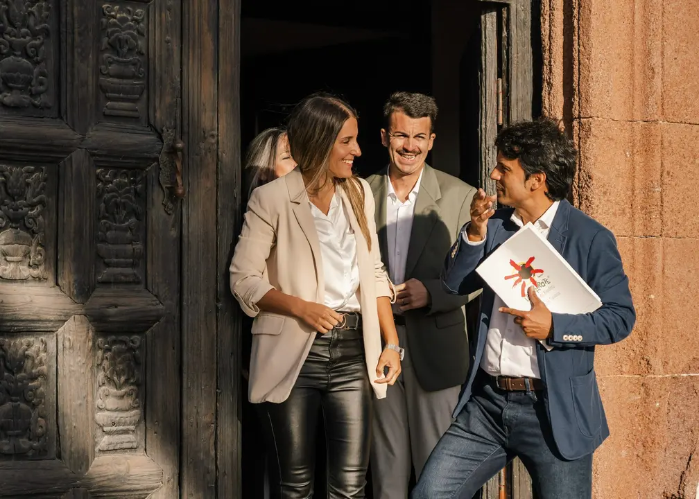 Concejales PSOE a la salida de un pleno.