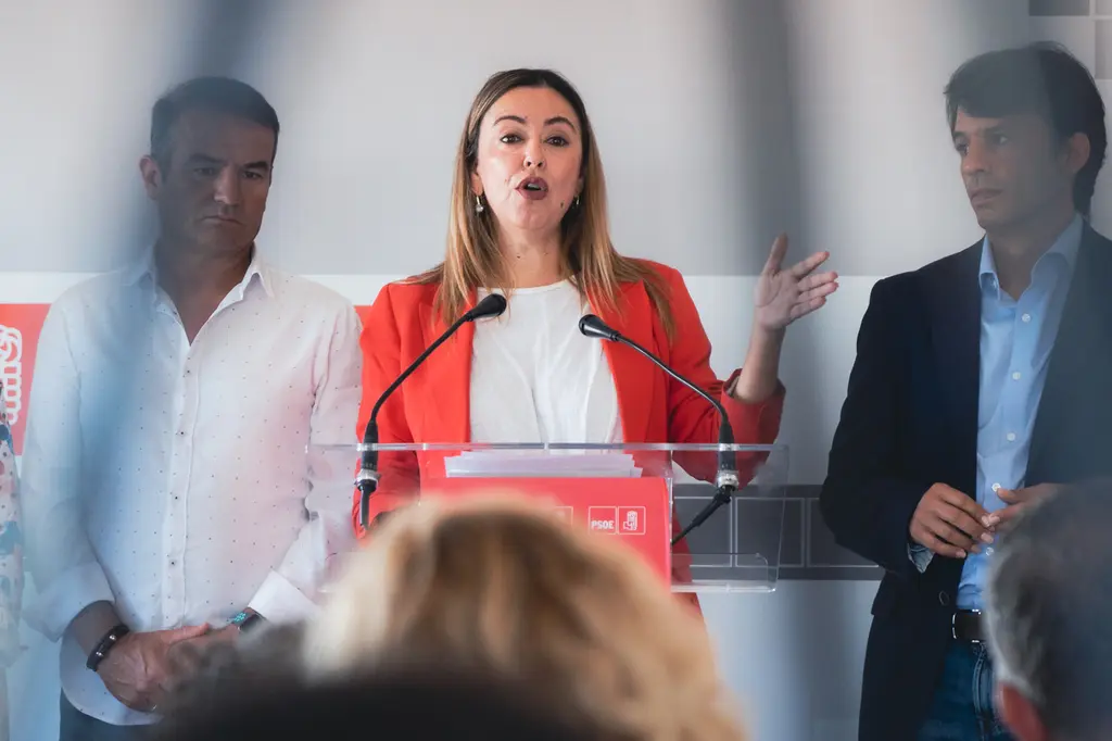 Loli Corujo. Rueda de prensa - Presupuestos Canarias 2024.