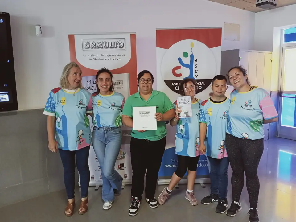 Ligia Molnar, Valeria Feo, Braulio Betancort, Macarena Rivera, Esteban Montengro y Nuria Rodríguez.