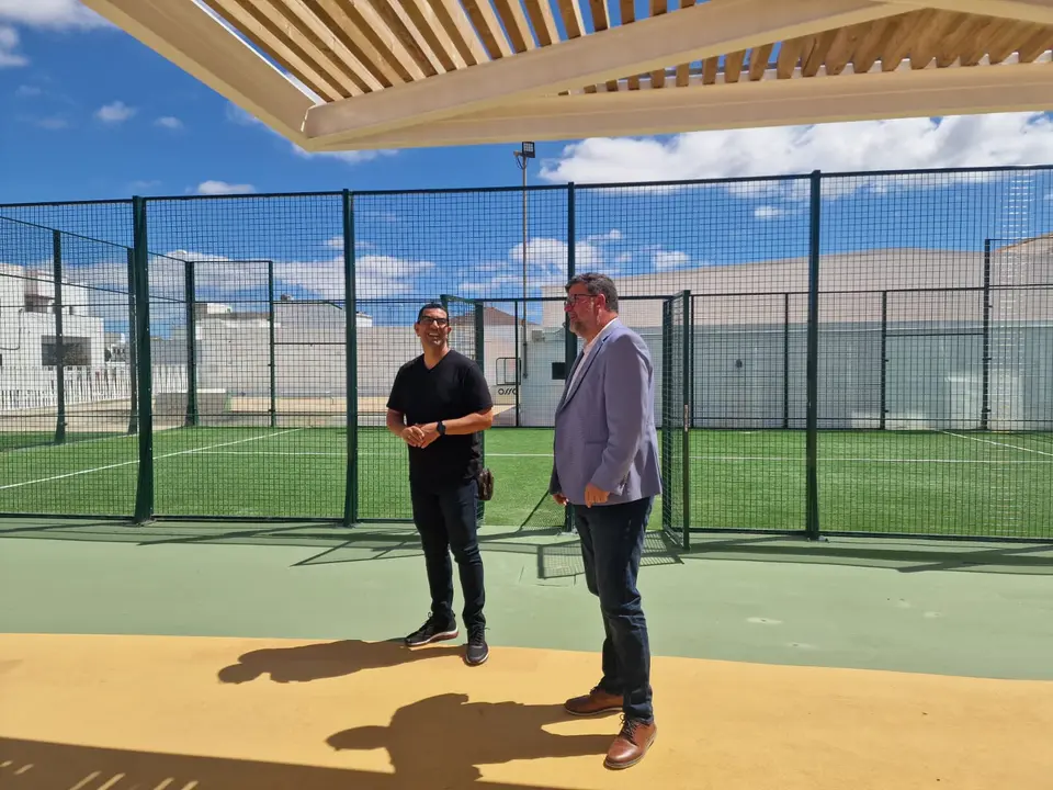 Obras adecuación polideportivo San Bartolomé.