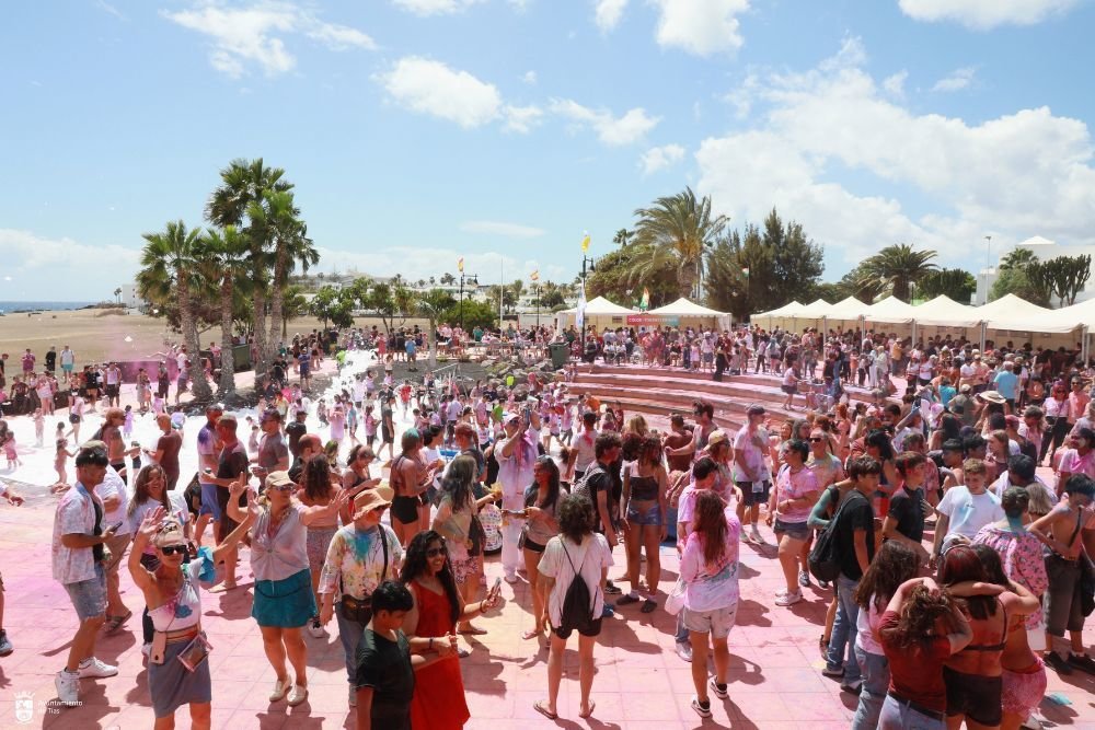 Celebración del Holi en Puerto del Carmen