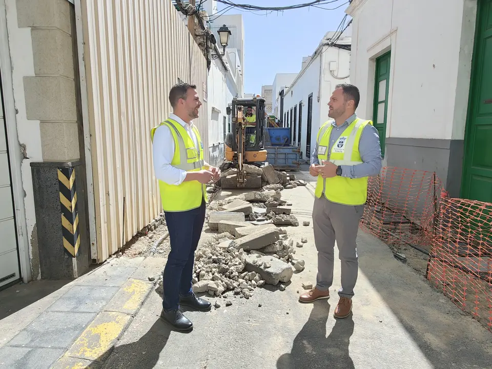 El vicepresidente junto al alcalde de Arrecife.