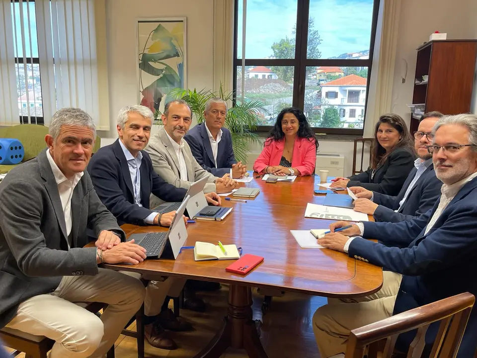 Reunión Madeira.