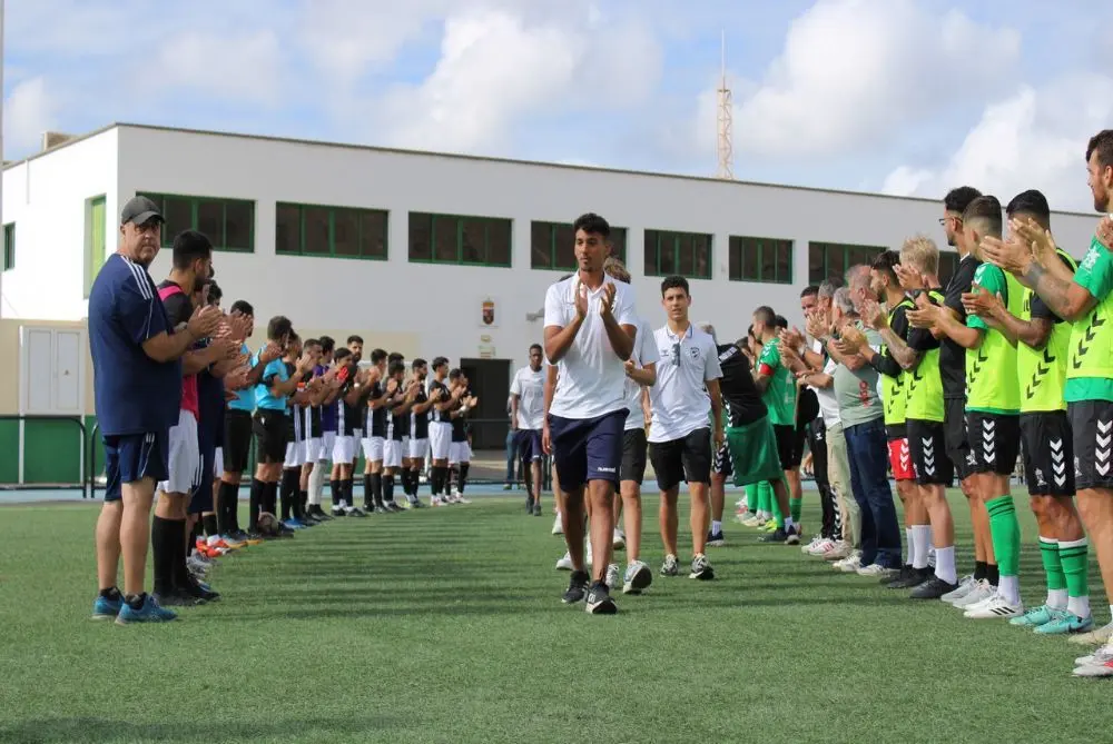 Pasillo a los juveniles del US Yaiza