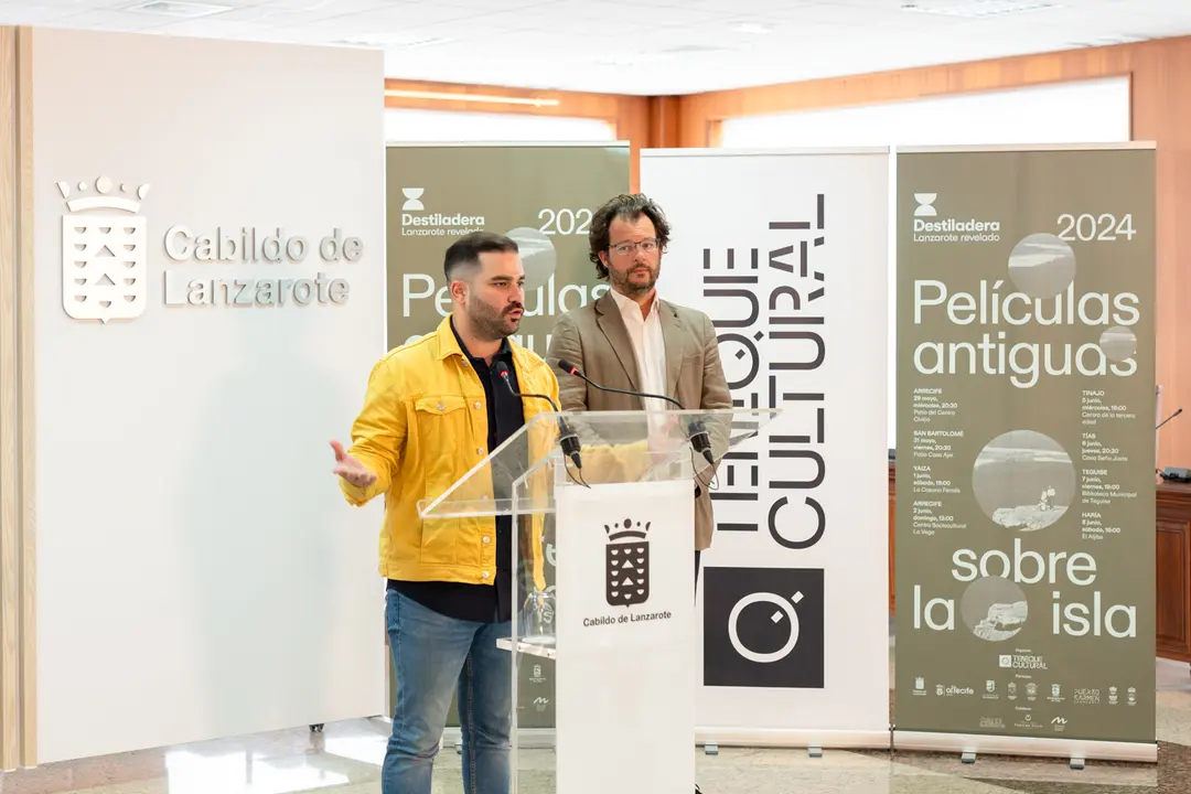 Destiladera. Rueda de prensa.