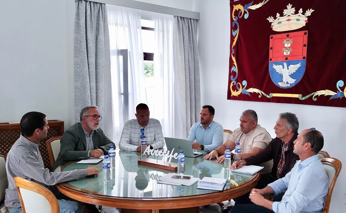 Reunión alcalde y concejal de Limpieza con Urbaser.