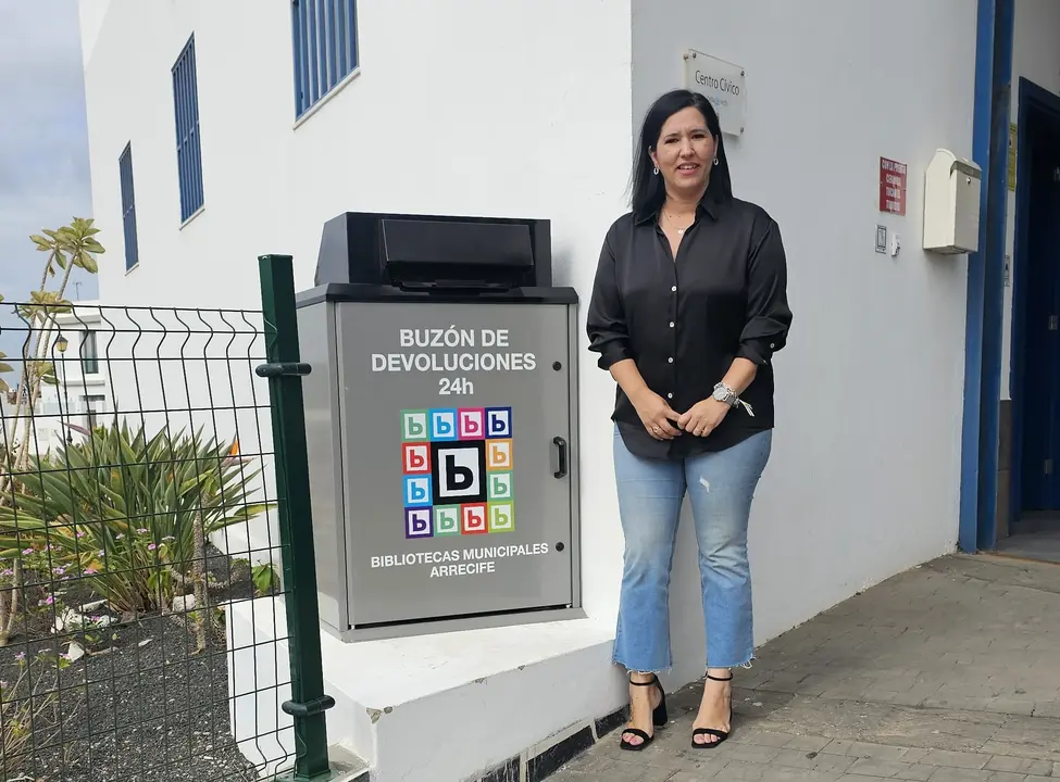Nuevo buzón en la Biblioteca.