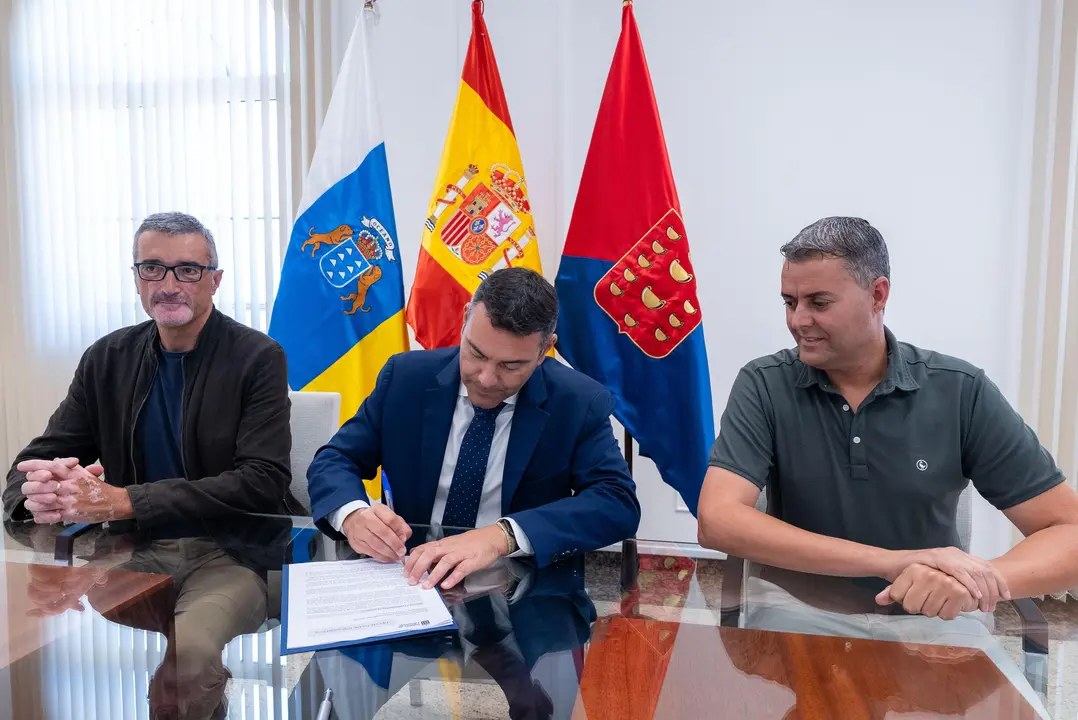 Firma Declaración Emergencia Social.