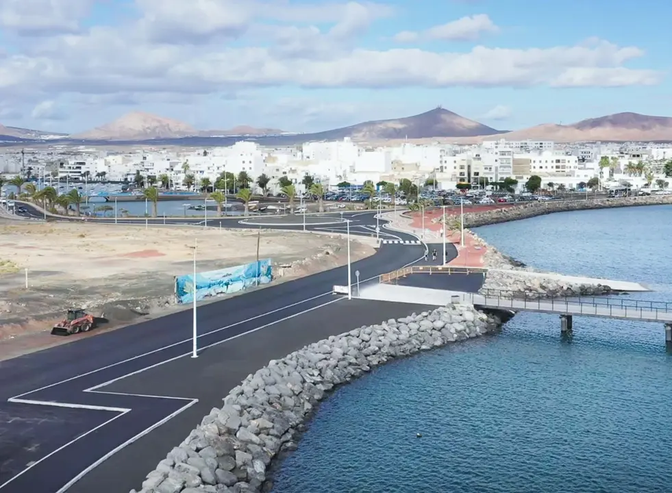 Imagen aérea de una zona del Islote del Francés junto al Charco de San Ginés, en Arrecife.