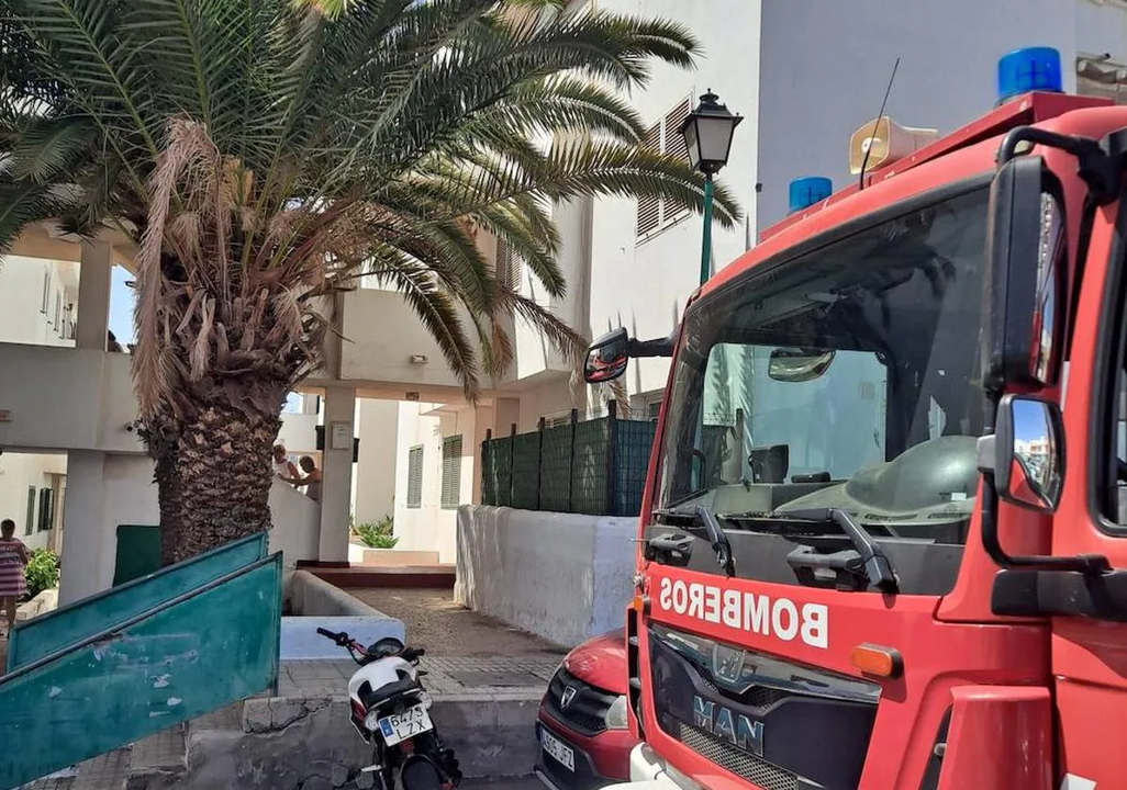 Detenido por incendiar una vivienda con su madre dentro.