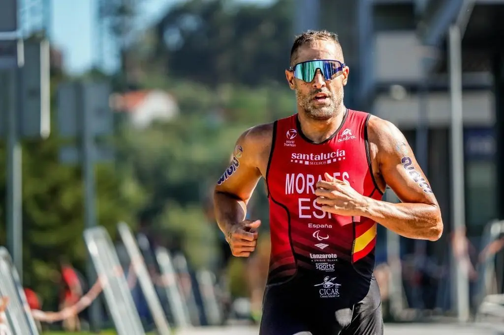 Lionel Morales.