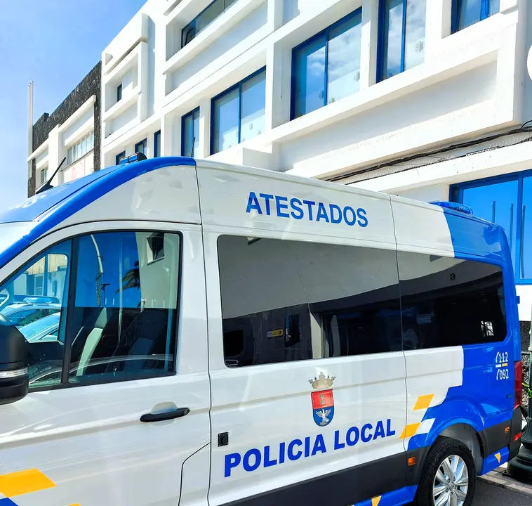 Vehículo de atestados de la Policía Local de Arrecife.
