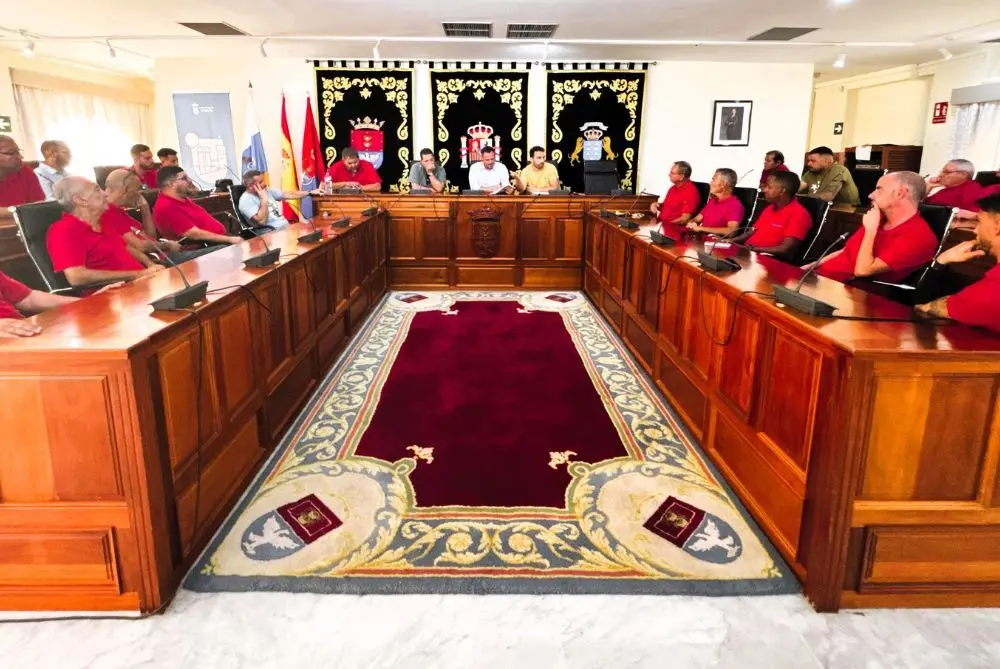 Reunión del alcalde con los taxistas