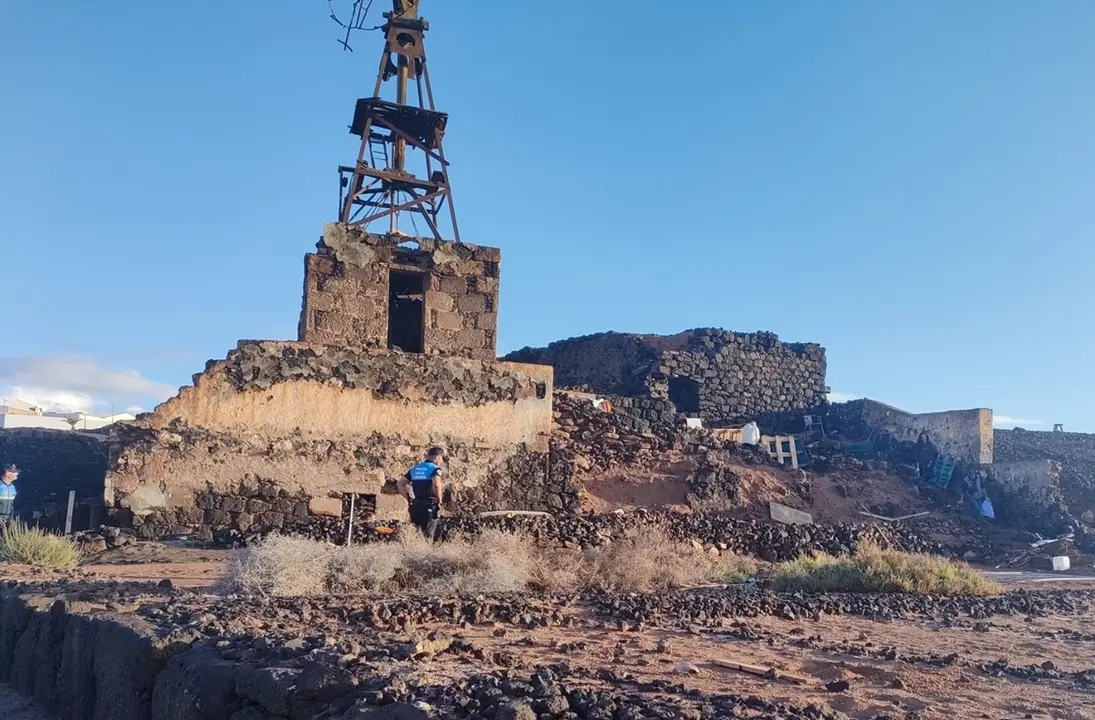 La Policía Local de Arrecife tenía en seguimiento a este fumadero ubicado en la zona de las antiguas salinas de Puerto de Naos